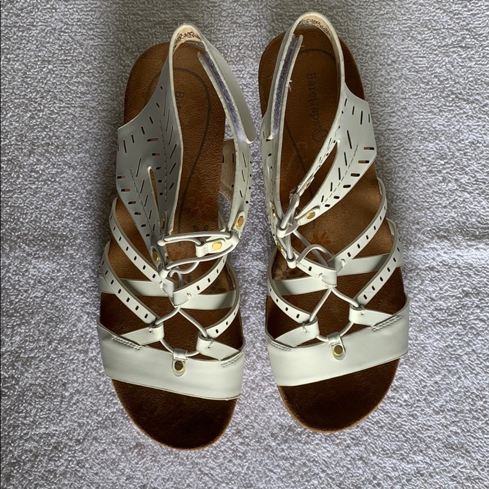 BareTraps style Tiffany sandals. Brand New! Sz 9